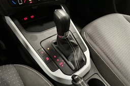 valkoinen SEAT Arona 2024 kuva 21.