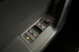 valkoinen SEAT Arona 2024 kuva 22.