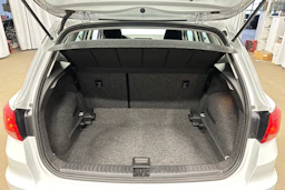 valkoinen SEAT Arona 2024 kuva 24.
