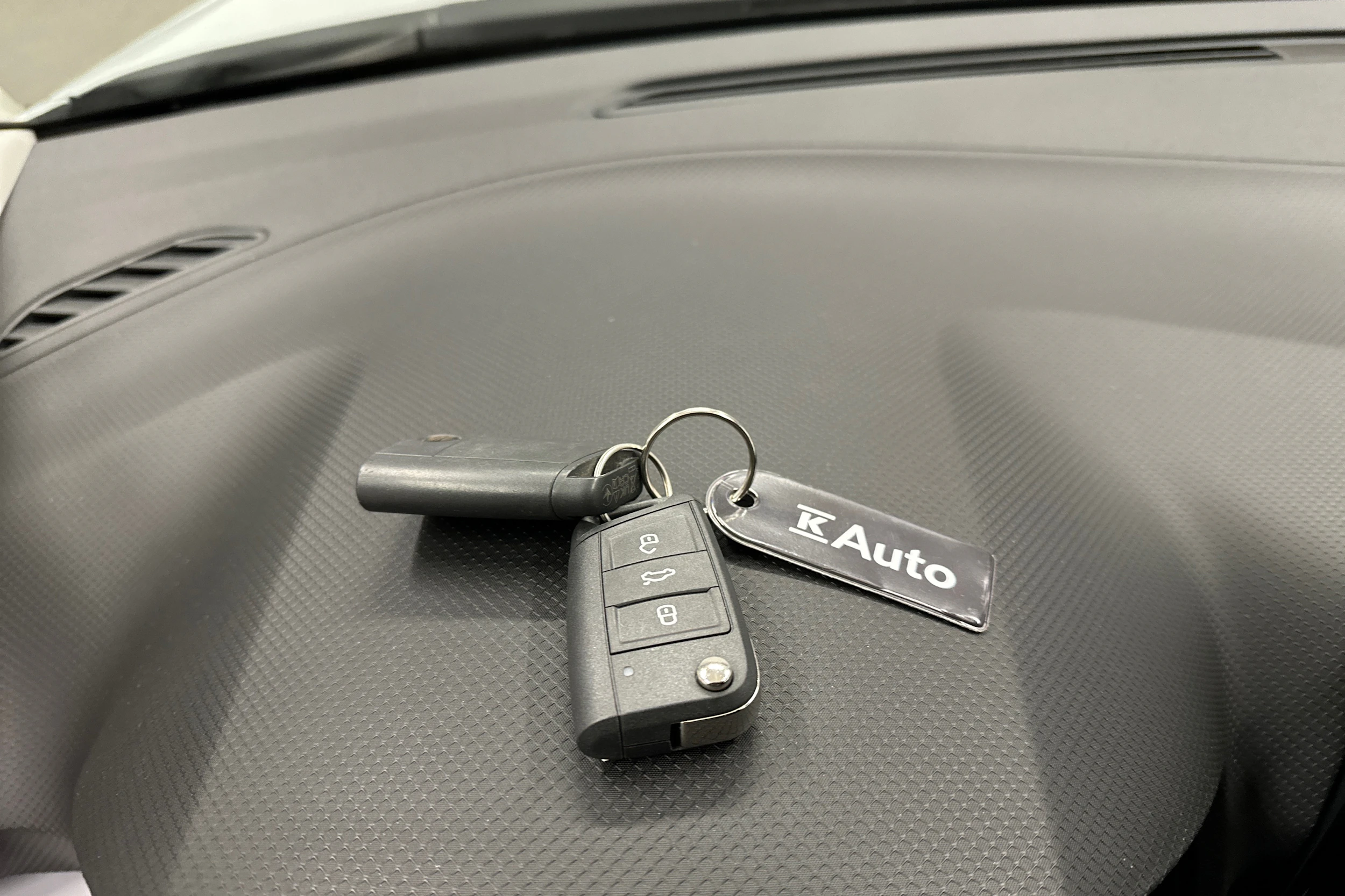 valkoinen SEAT Arona 2024 kuva 25.