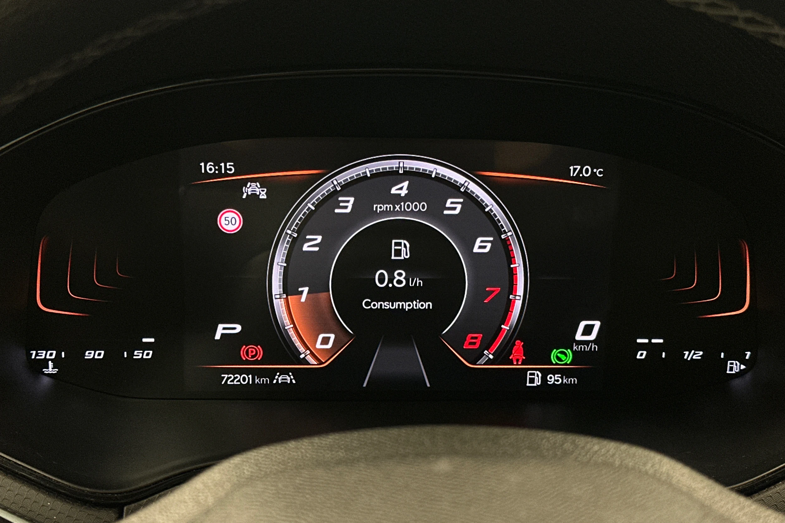 valkoinen SEAT Arona 2024 kuva 13.