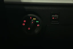 valkoinen SEAT Arona 2024 kuva 14.