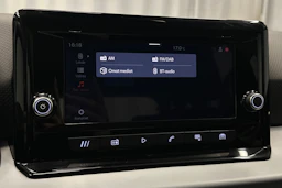 valkoinen SEAT Arona 2024 kuva 19.