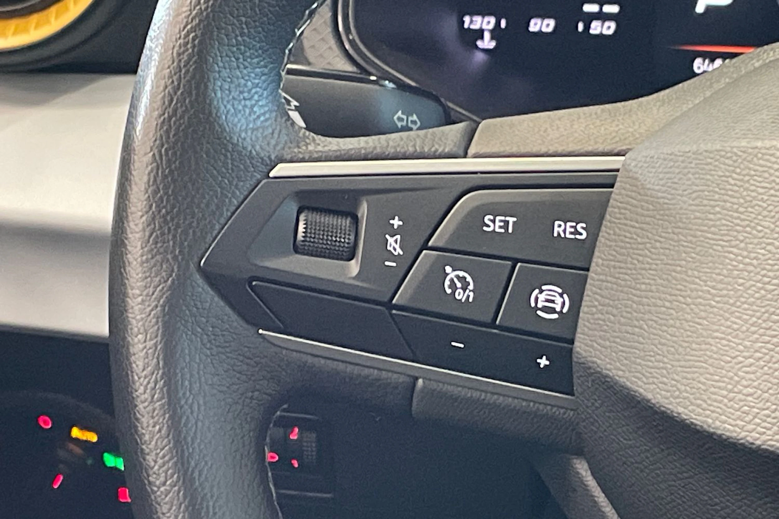 valkoinen SEAT Arona 2024 kuva 15.