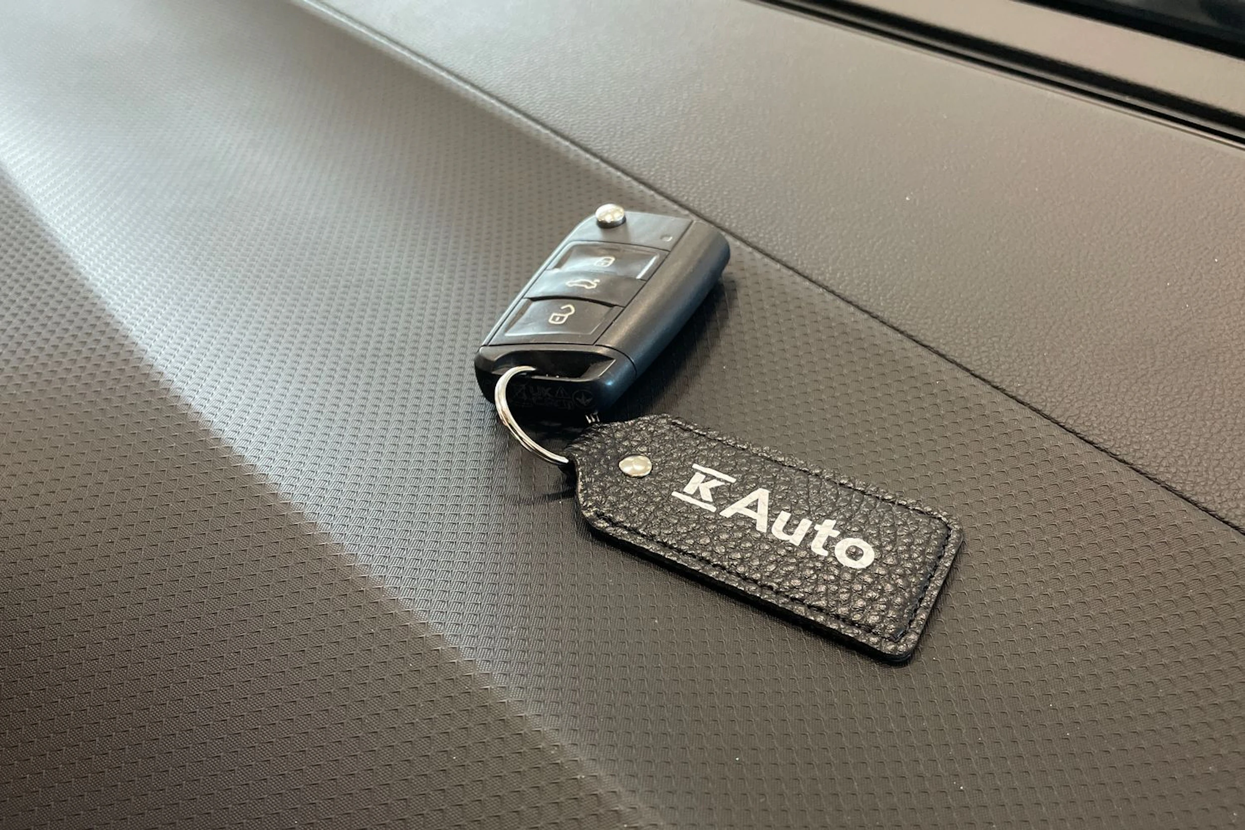 valkoinen SEAT Arona 2024 kuva 28.