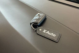 valkoinen SEAT Arona 2024 kuva 28.