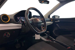 harmaa SEAT Arona 2024 kuva 3.