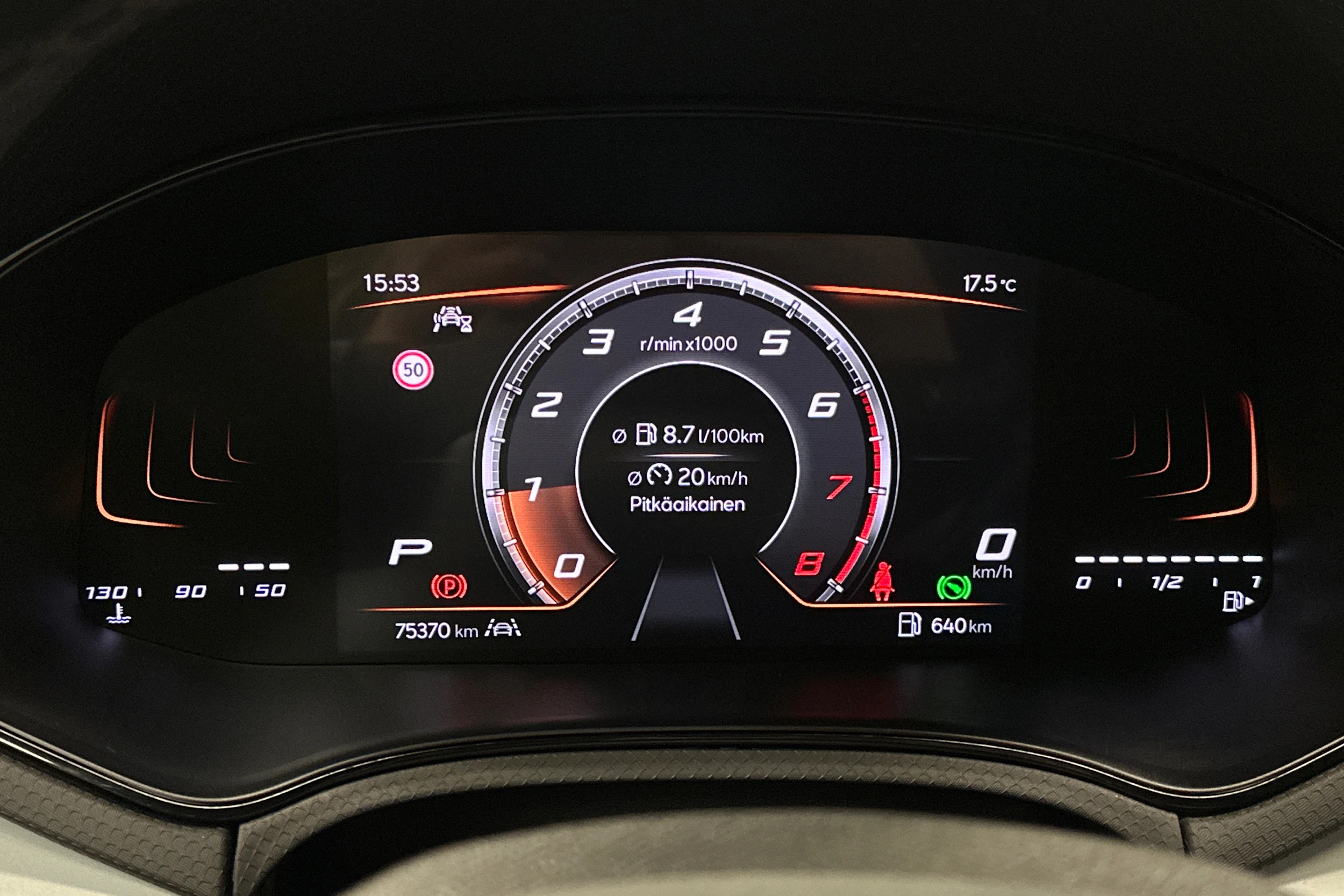 harmaa SEAT Arona 2024 kuva 13.