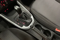 harmaa SEAT Arona 2024 kuva 28.