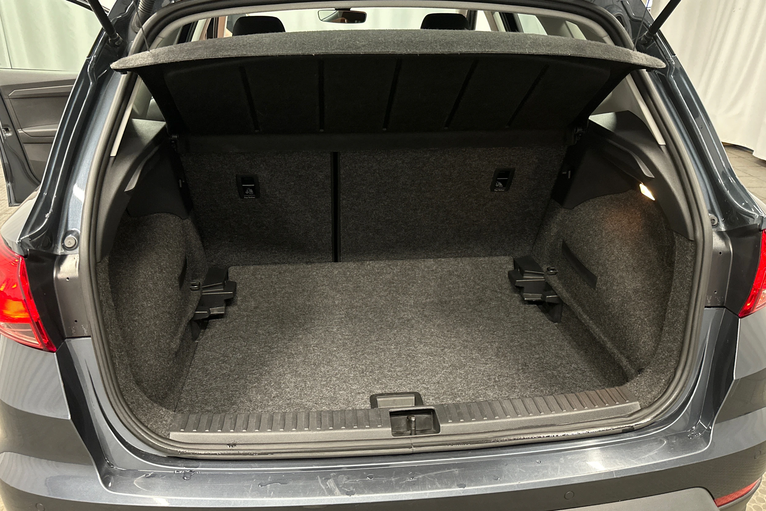 harmaa SEAT Arona 2024 kuva 29.