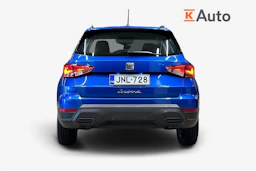 sininen SEAT Arona 2024 kuva 3.