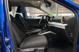 sininen SEAT Arona 2024 kuva 10.