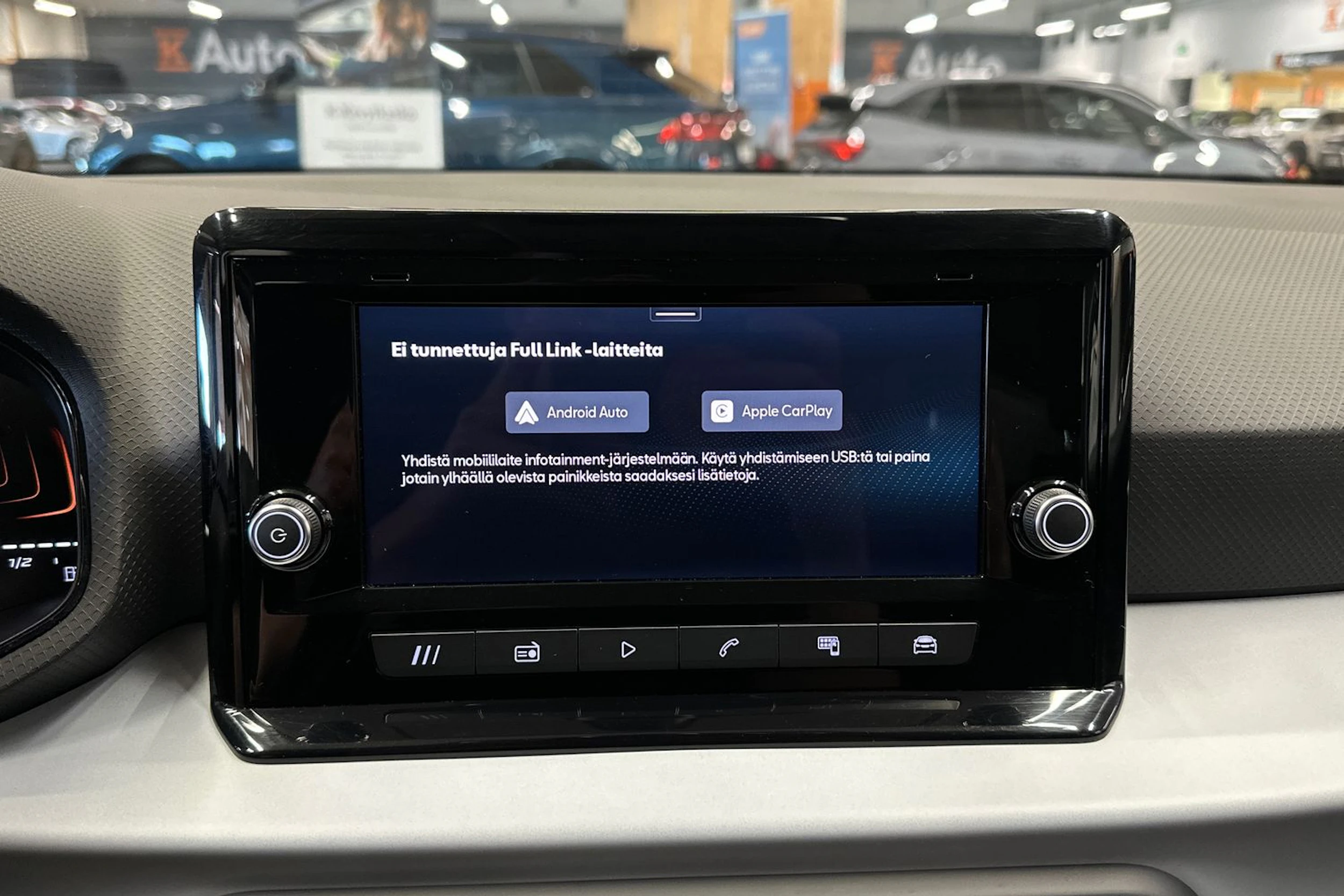 sininen SEAT Arona 2024 kuva 12.
