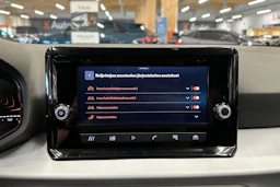 sininen SEAT Arona 2024 kuva 13.