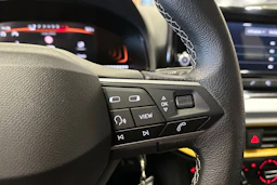 sininen SEAT Arona 2024 kuva 18.