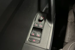 sininen SEAT Arona 2024 kuva 20.