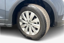 harmaa SEAT Arona 2024 kuva 9.