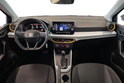 harmaa SEAT Arona 2024 kuva 7.