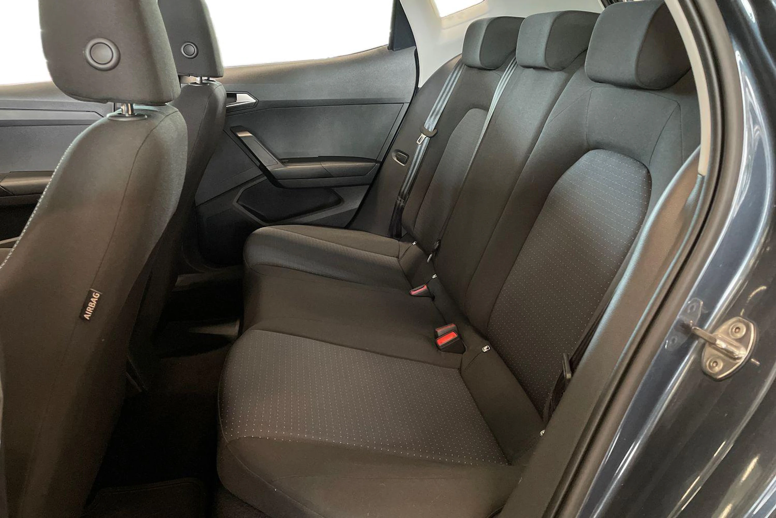 harmaa SEAT Arona 2024 kuva 8.