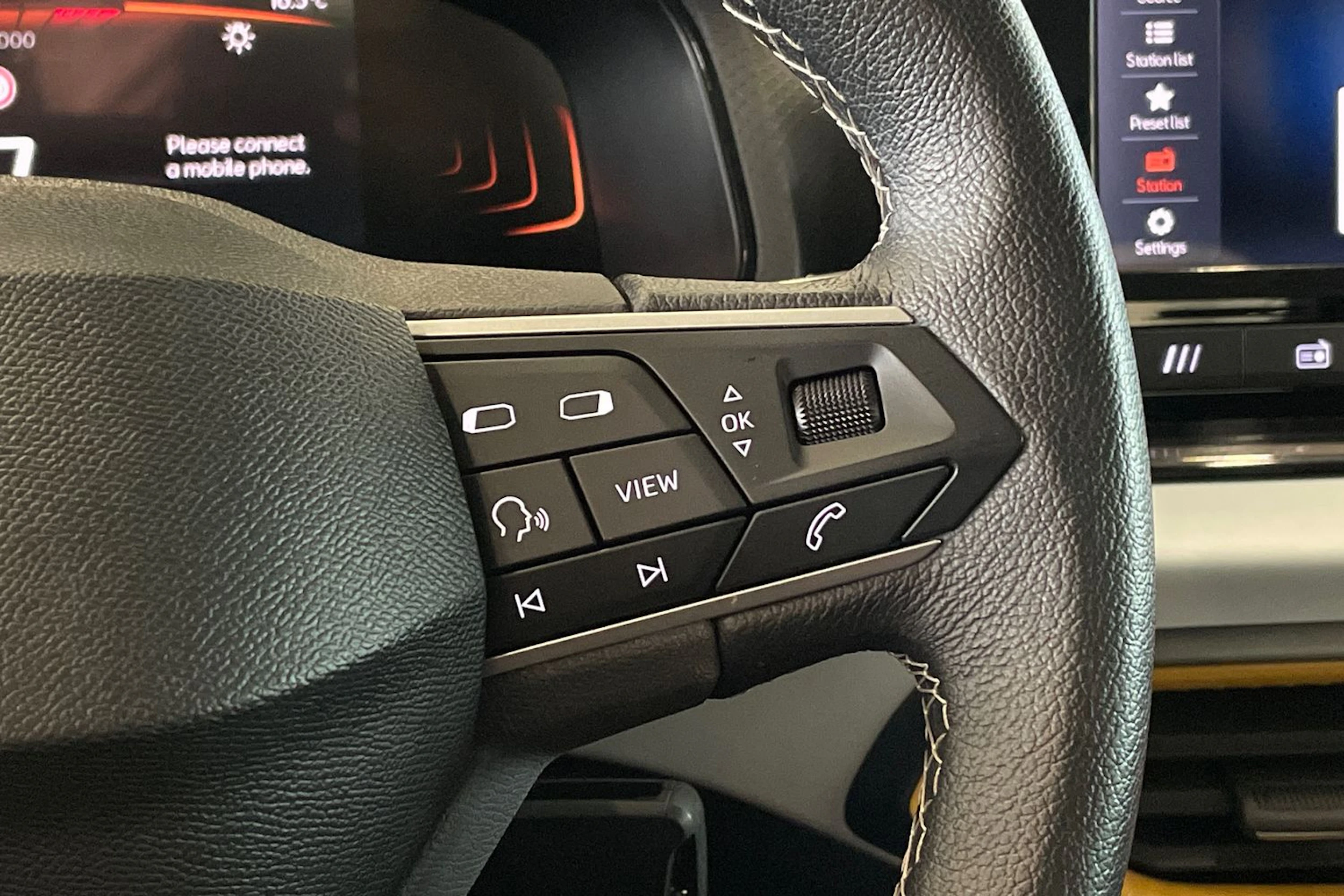 harmaa SEAT Arona 2024 kuva 14.