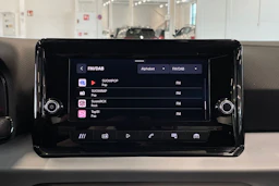 harmaa SEAT Arona 2024 kuva 16.