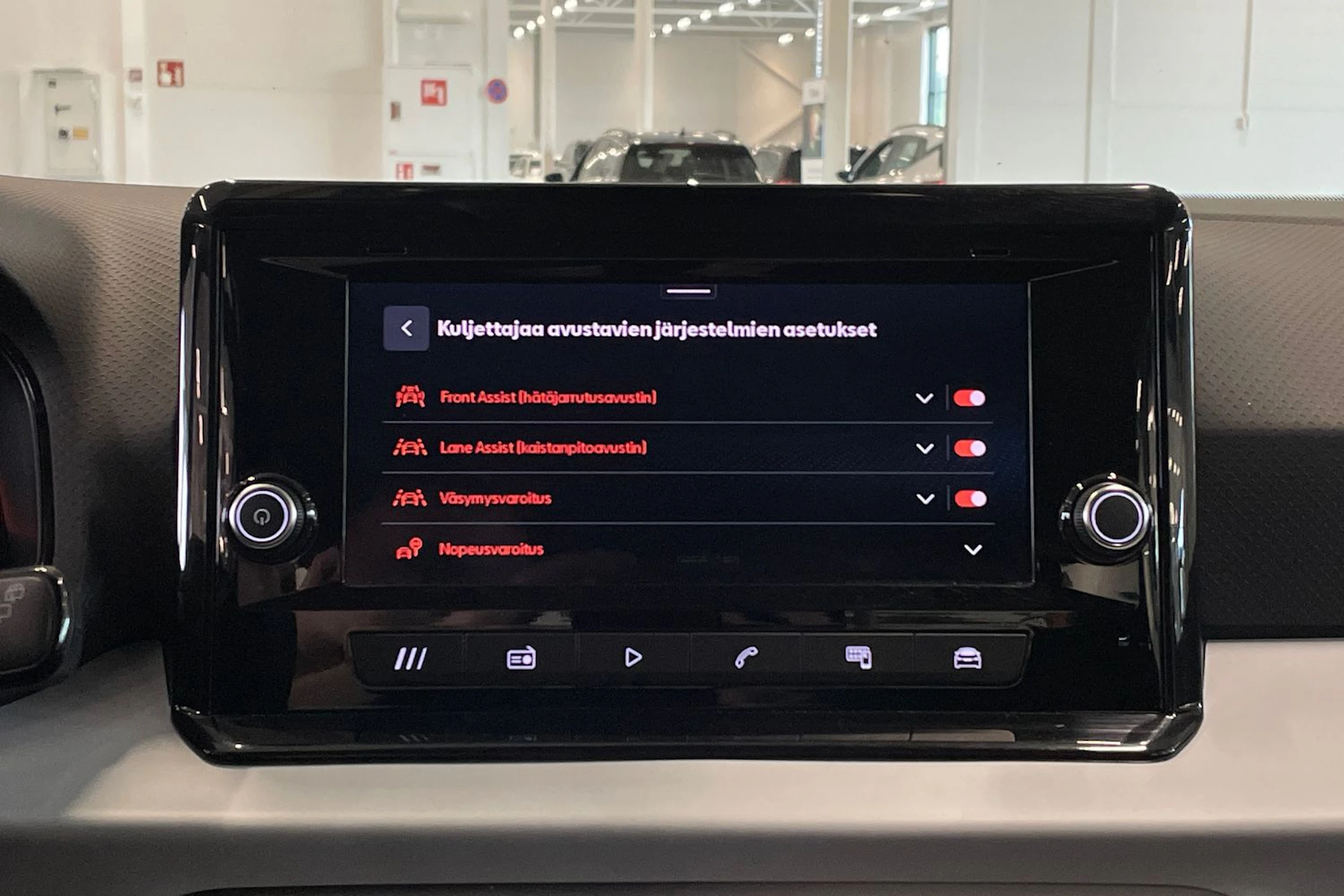 harmaa SEAT Arona 2024 kuva 19.