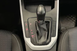 harmaa SEAT Arona 2024 kuva 22.