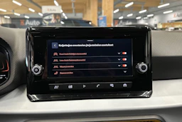harmaa SEAT Arona 2024 kuva 13.