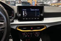 harmaa SEAT Arona 2024 kuva 14.