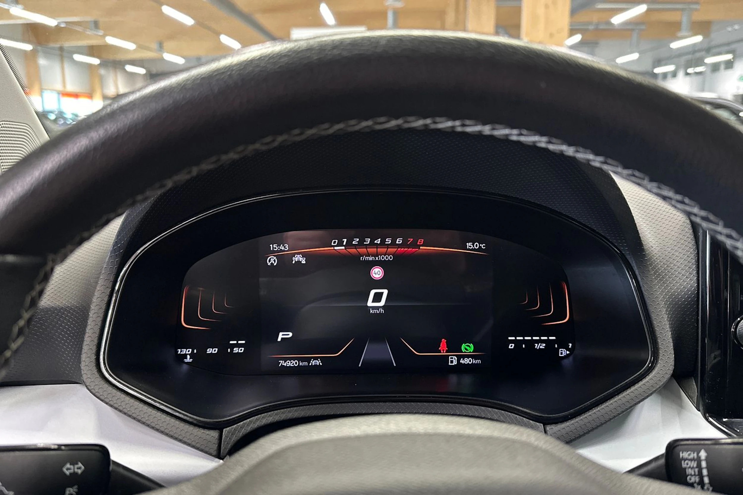 harmaa SEAT Arona 2024 kuva 16.