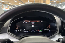 harmaa SEAT Arona 2024 kuva 16.