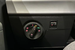 harmaa SEAT Arona 2024 kuva 19.