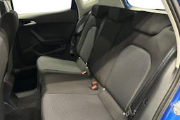 sininen SEAT Arona 2024 kuva 8.