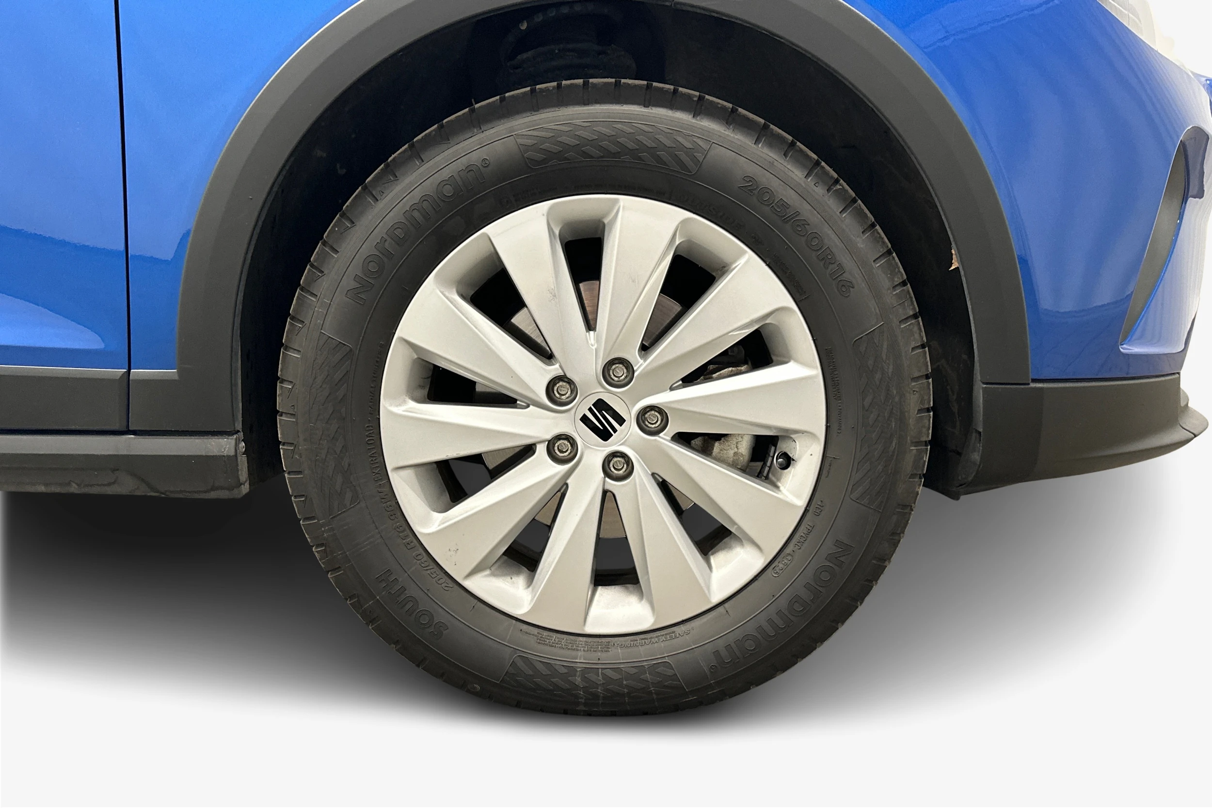 sininen SEAT Arona 2024 kuva 9.