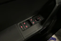 sininen SEAT Arona 2024 kuva 15.