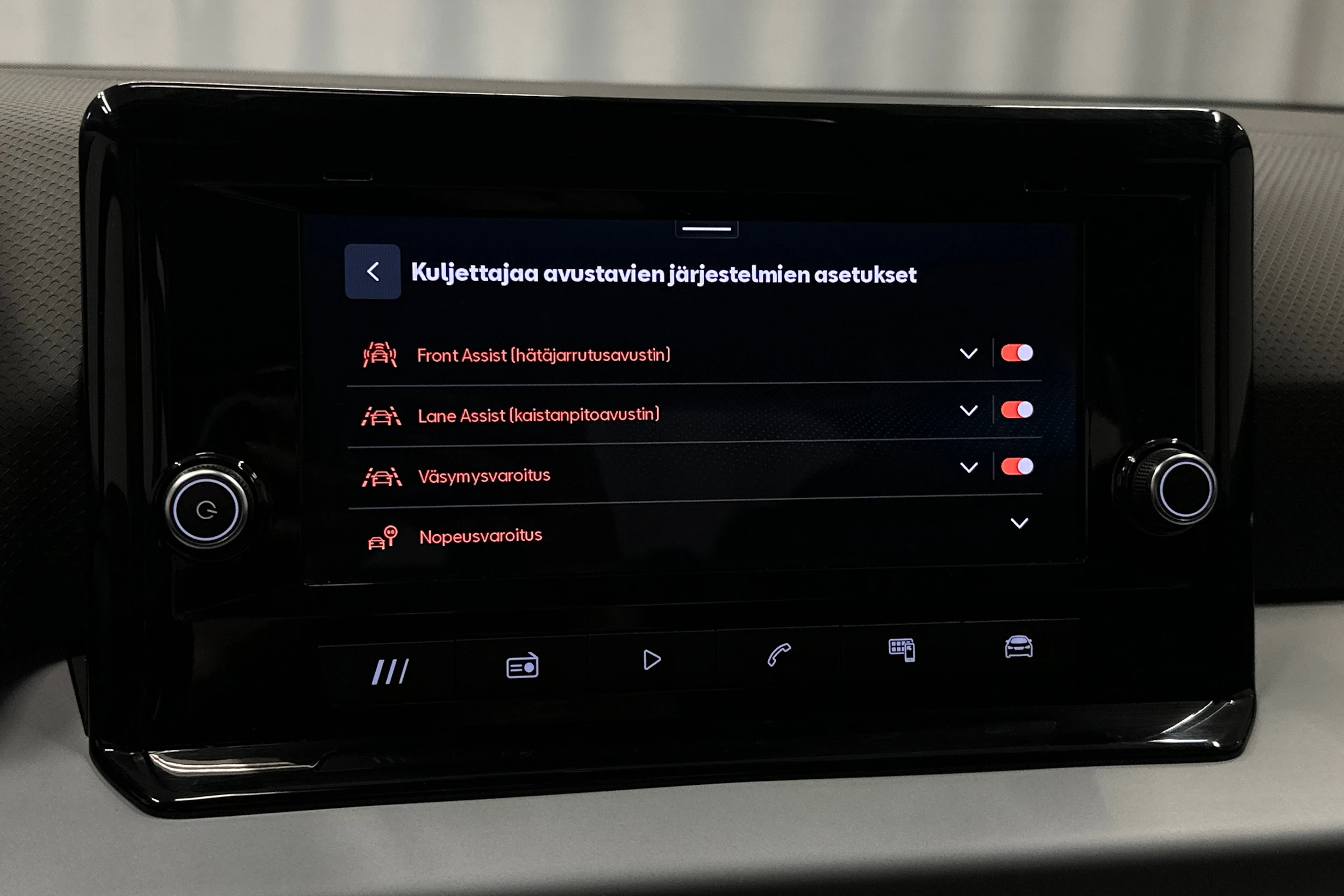 sininen SEAT Arona 2024 kuva 24.