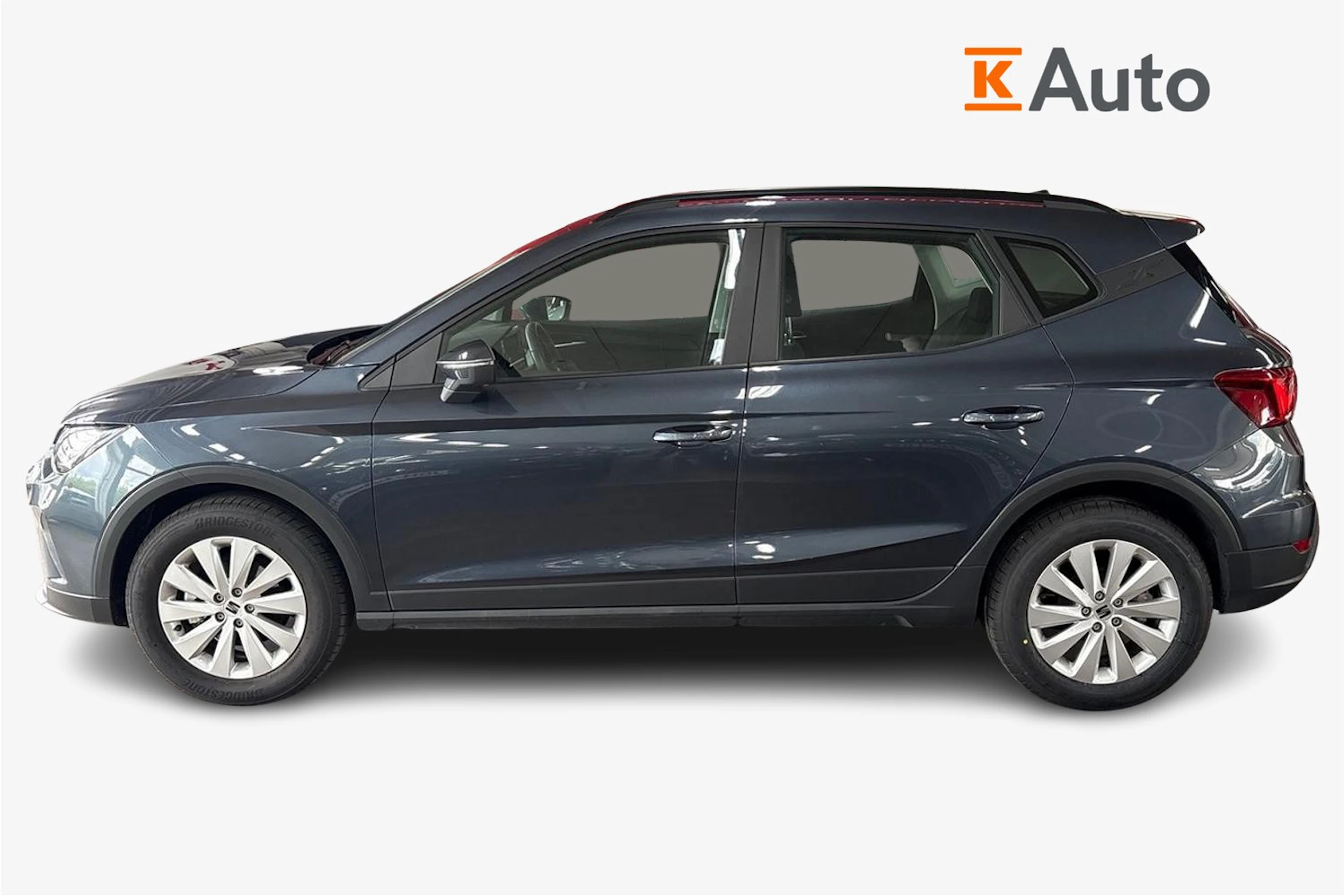 harmaa SEAT Arona 2024 kuva 5.