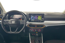 harmaa SEAT Arona 2024 kuva 7.