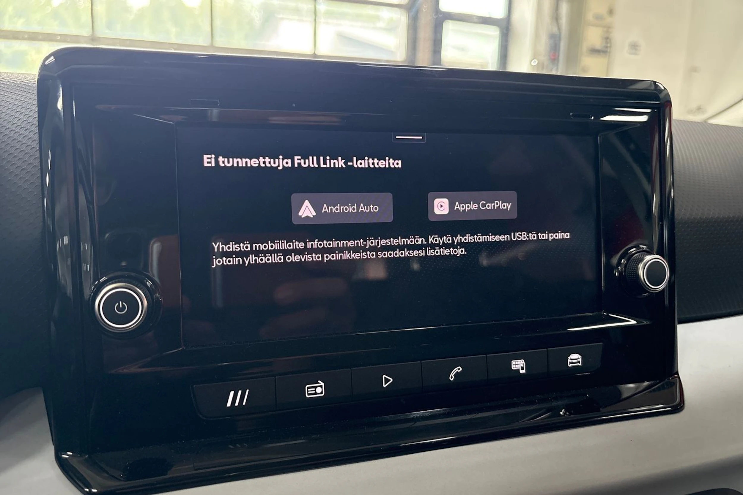 harmaa SEAT Arona 2024 kuva 16.