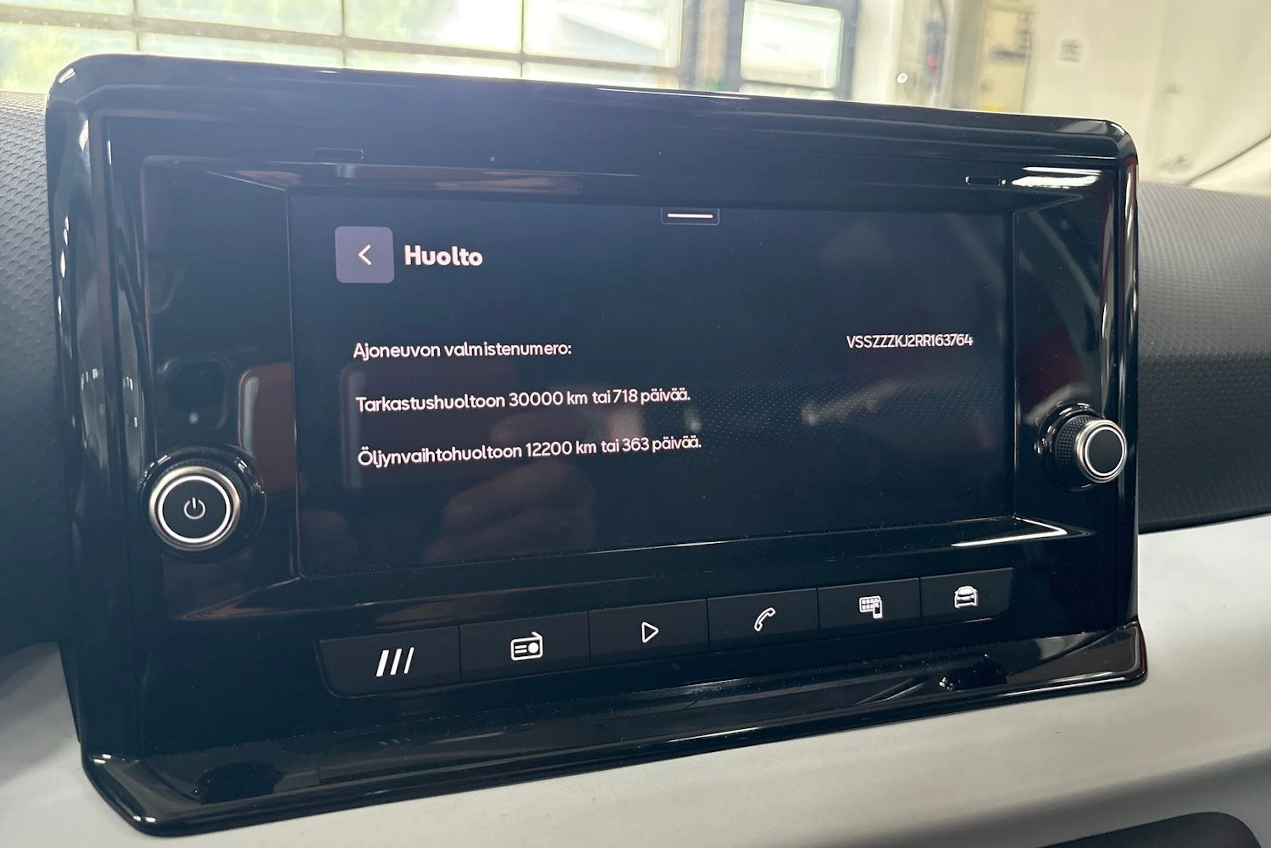 harmaa SEAT Arona 2024 kuva 17.