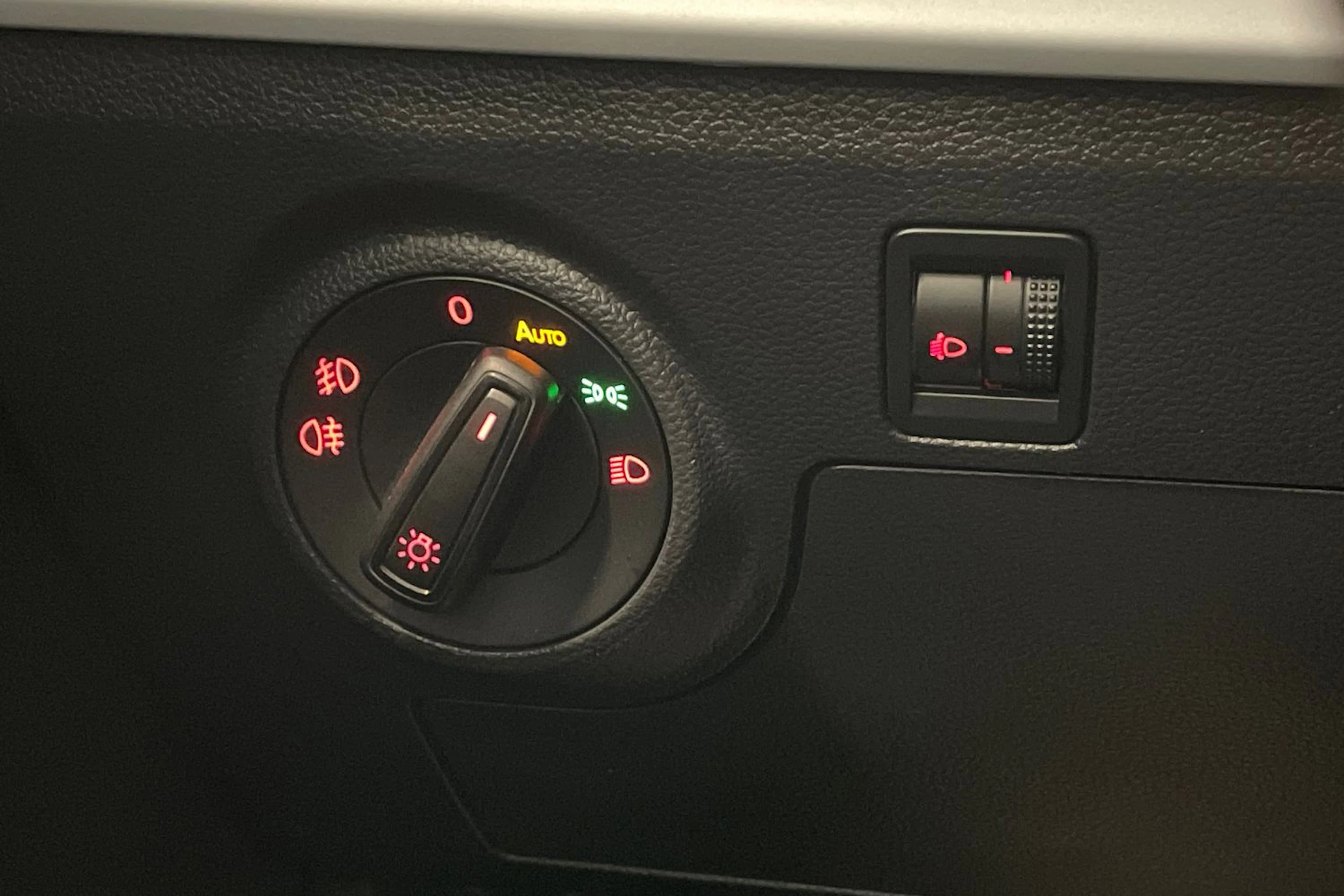musta SEAT Arona 2024 kuva 24.