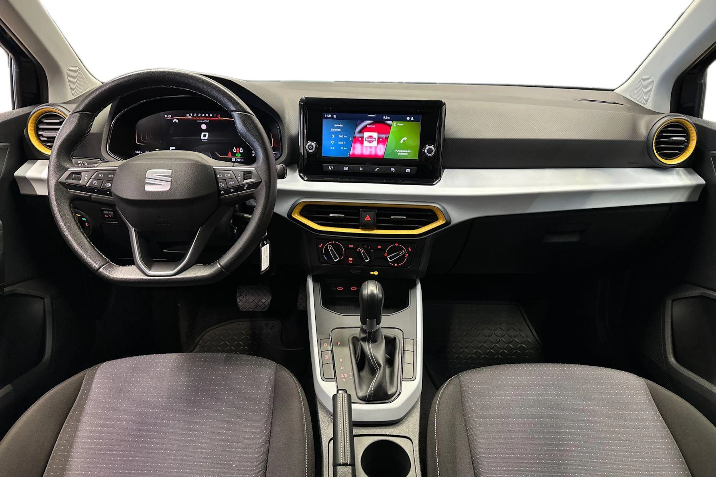 musta SEAT Arona 2024 kuva 7.