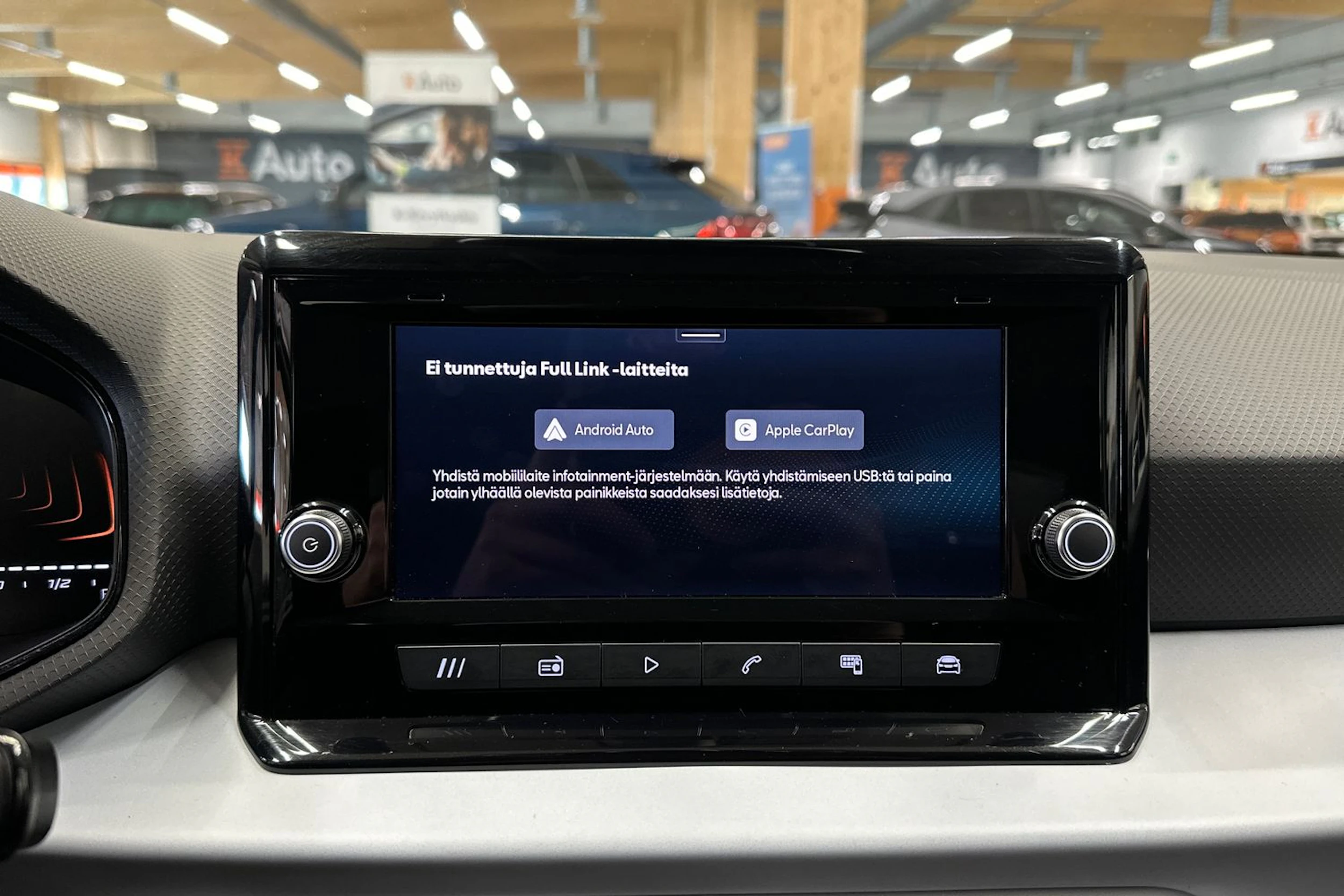 musta SEAT Arona 2024 kuva 12.