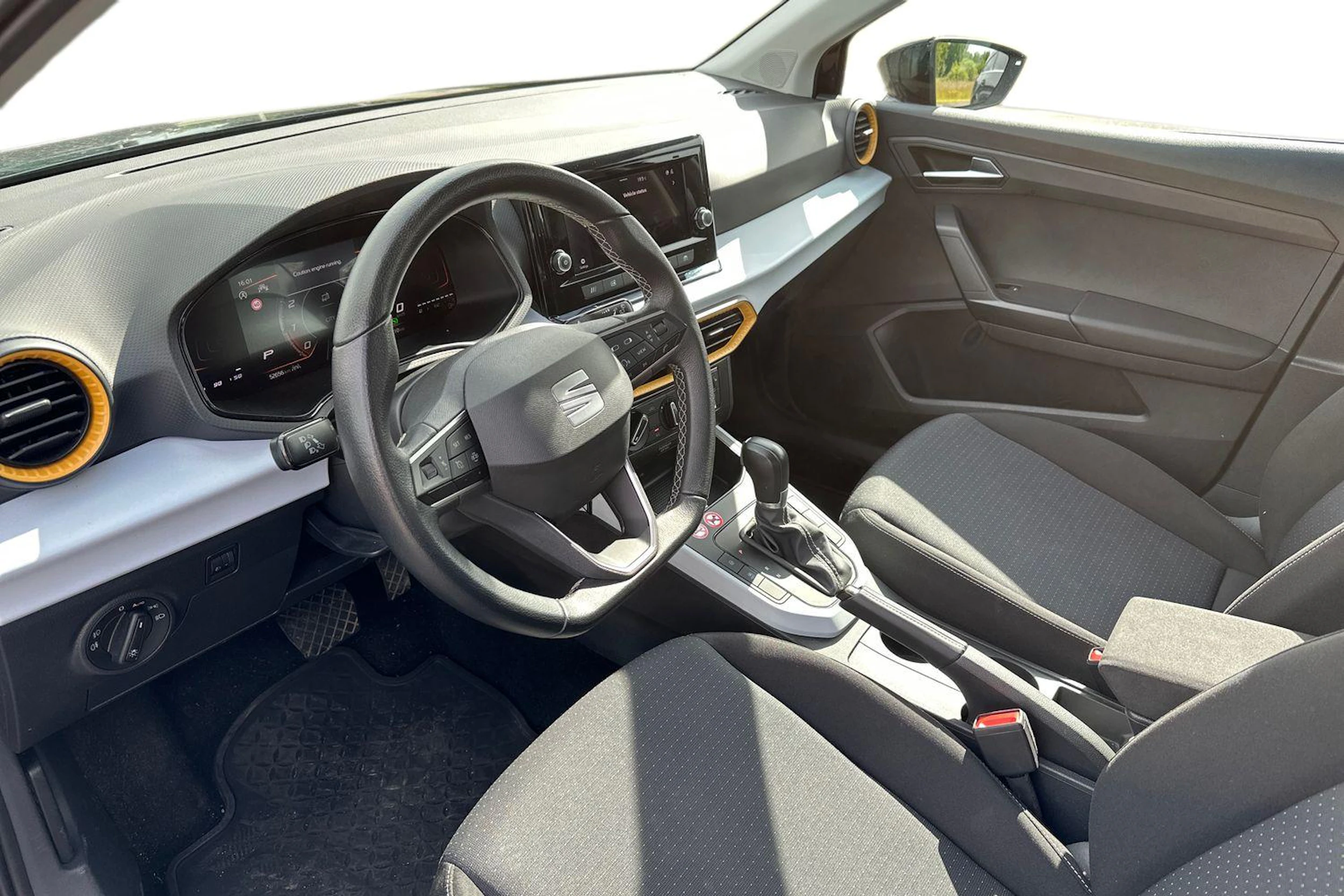 musta SEAT Arona 2024 kuva 3.