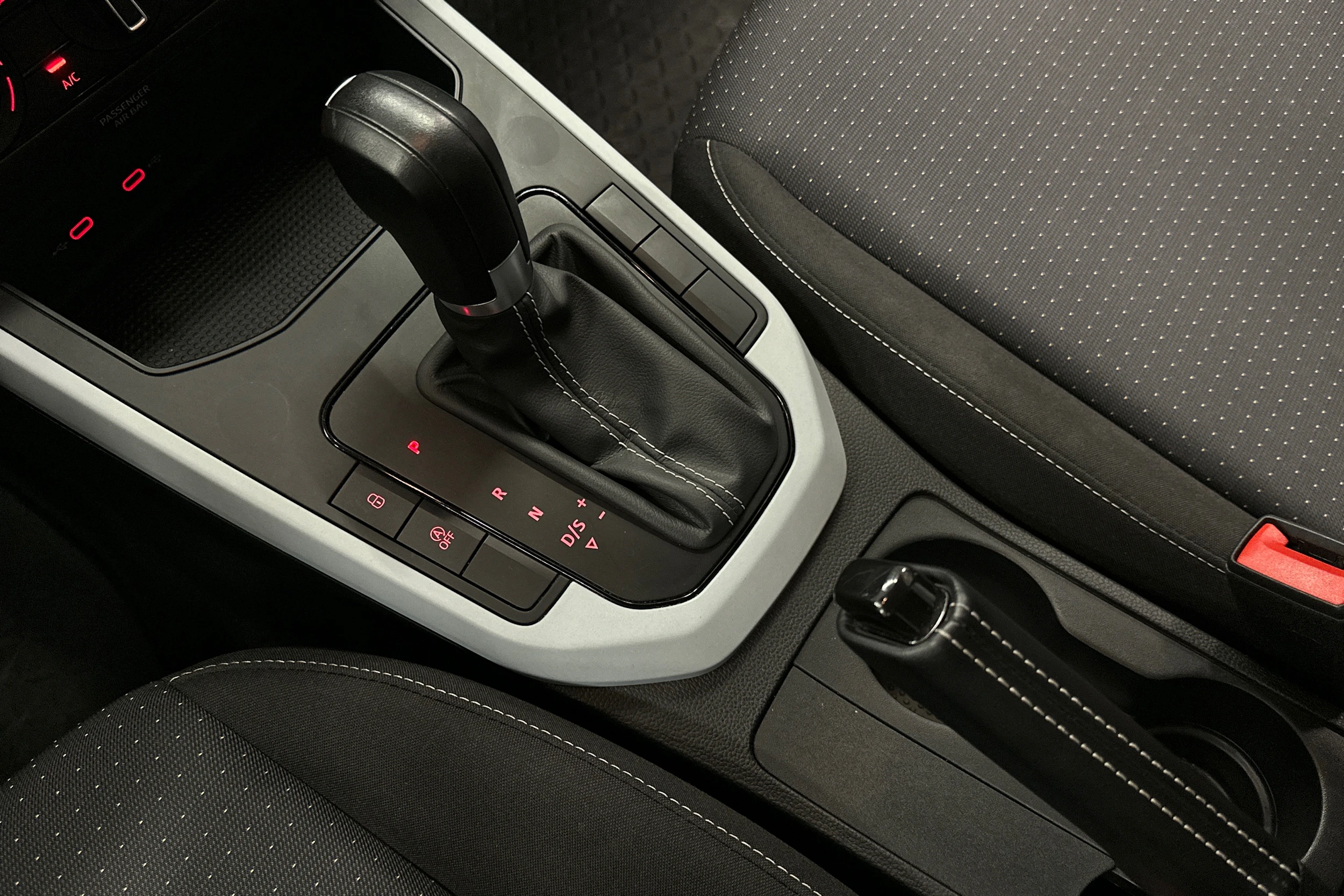 hopea SEAT Arona 2024 kuva 28.