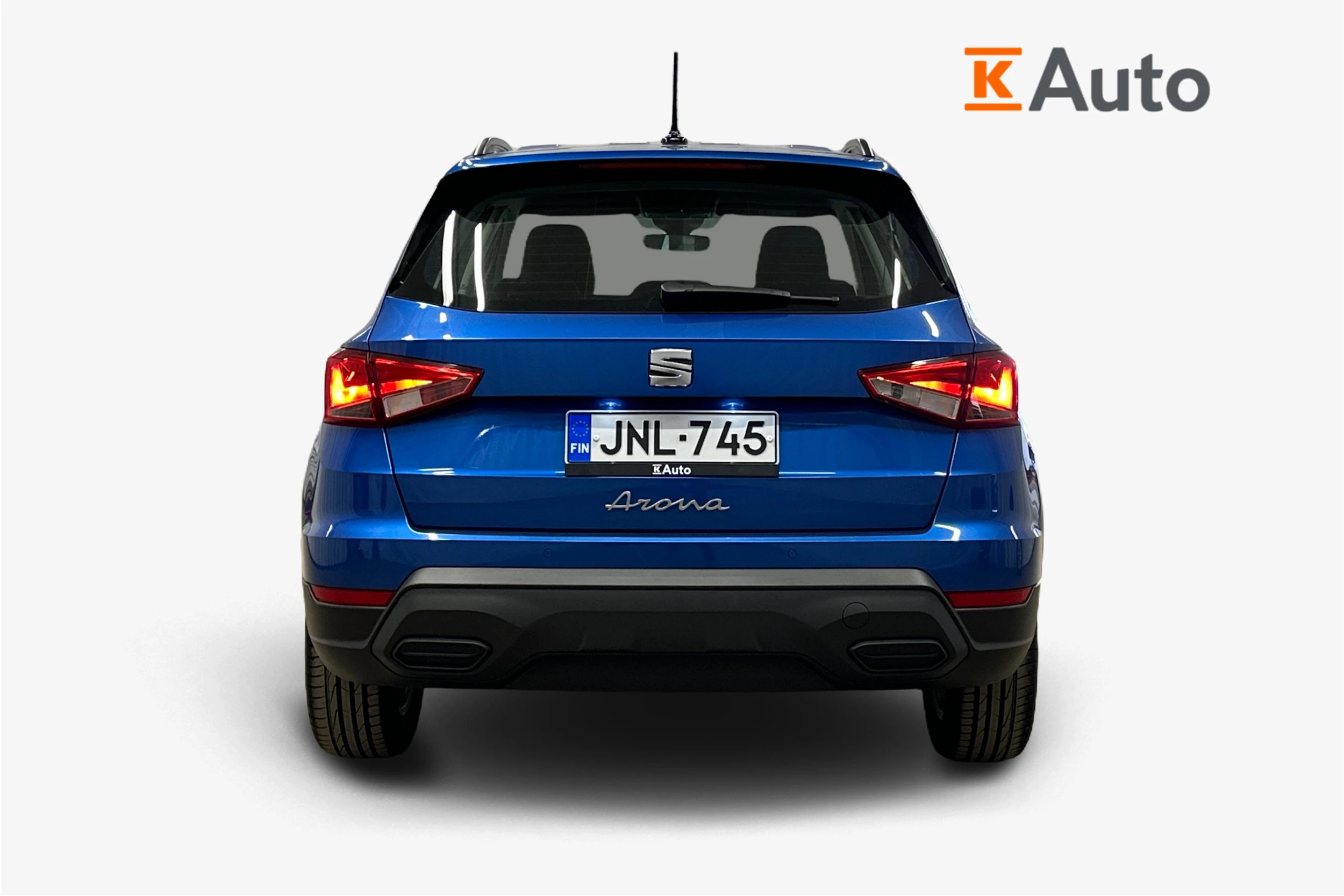 sininen SEAT Arona 2024 kuva 4.