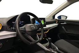 sininen SEAT Arona 2024 kuva 8.