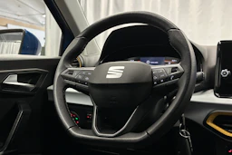 sininen SEAT Arona 2024 kuva 17.