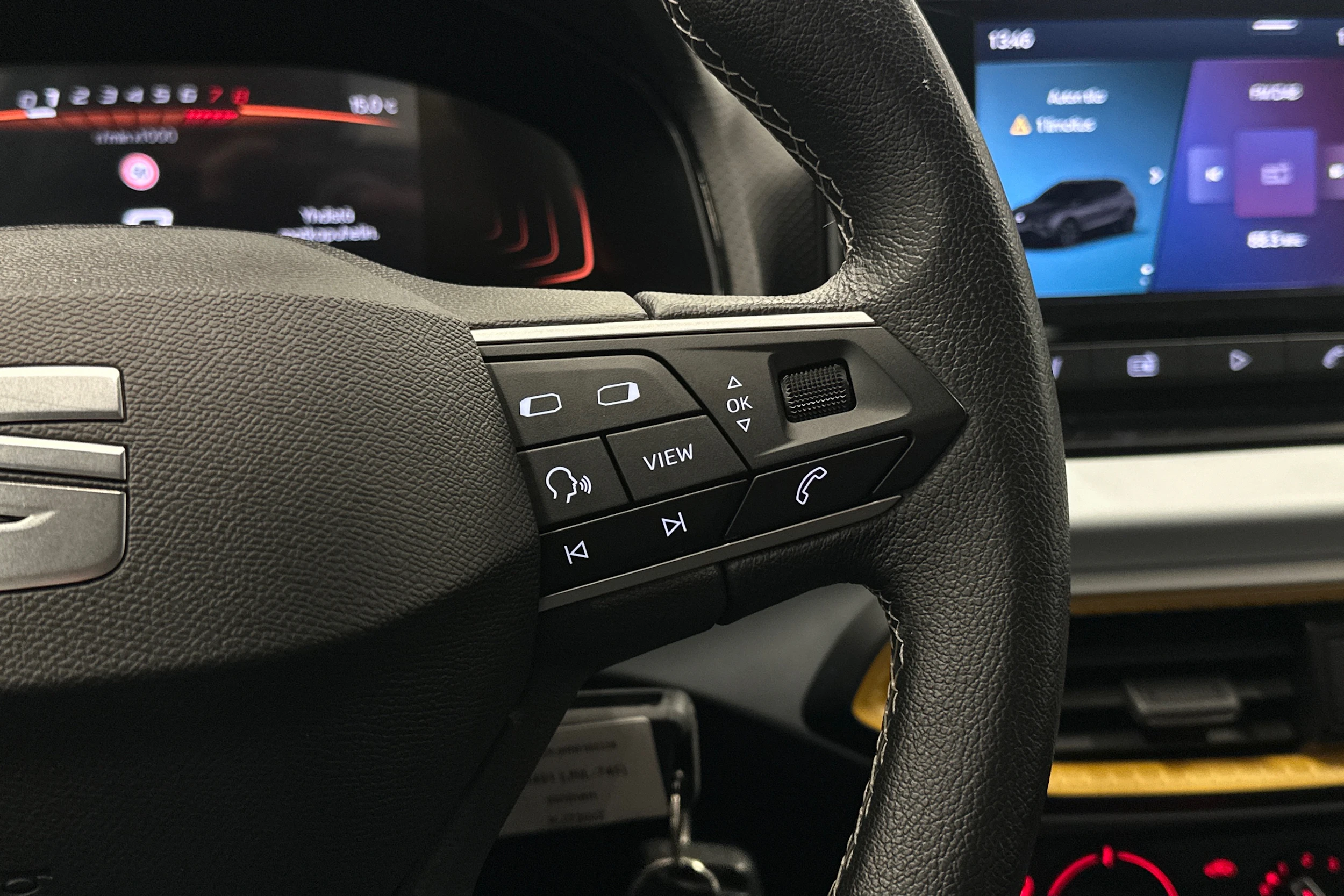 sininen SEAT Arona 2024 kuva 19.