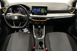 harmaa SEAT Arona 2024 kuva 7.